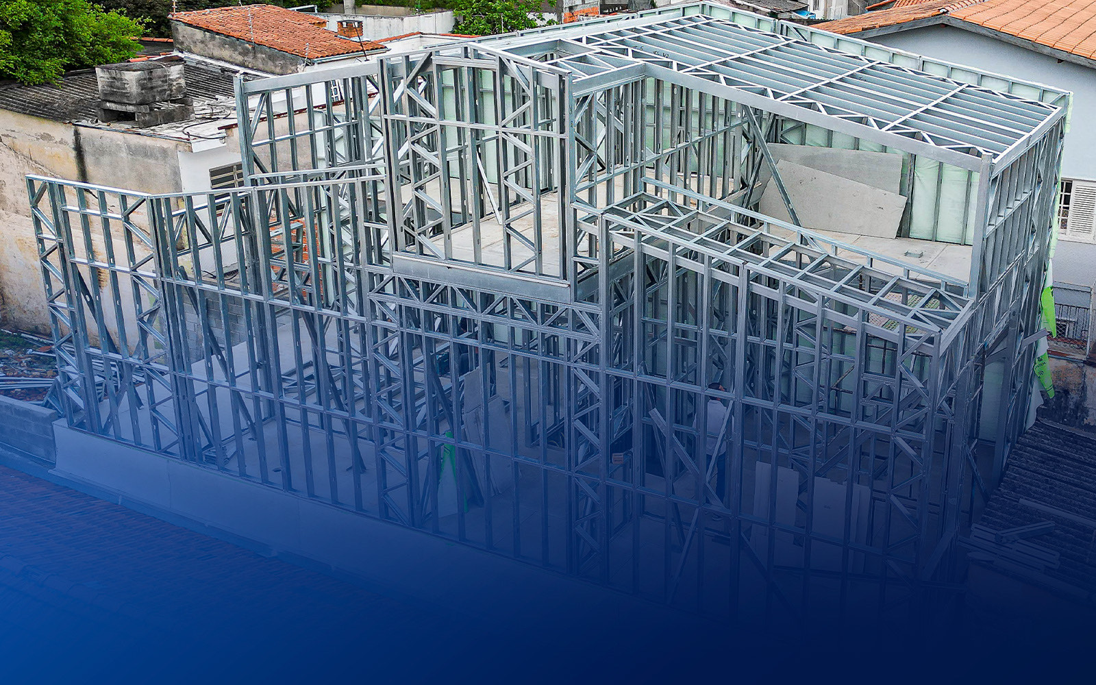 Estrutura de uma casa em light steel frame montada, vista de cima
